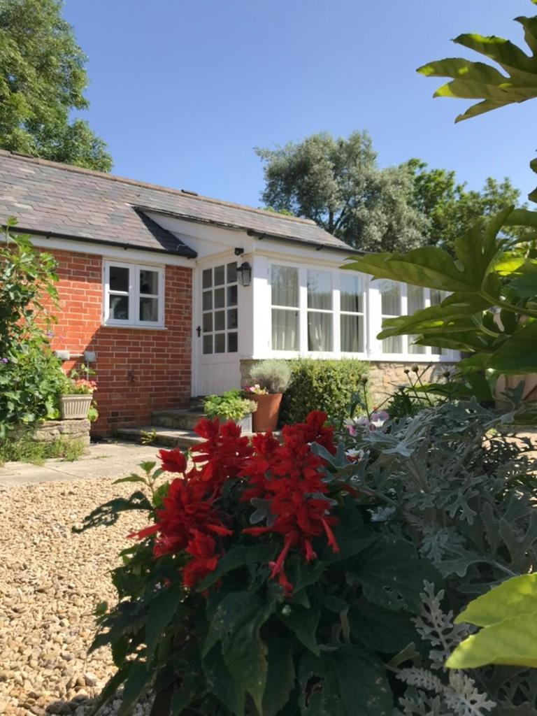 Norburton Hall Cottages Bridport Exterior photo